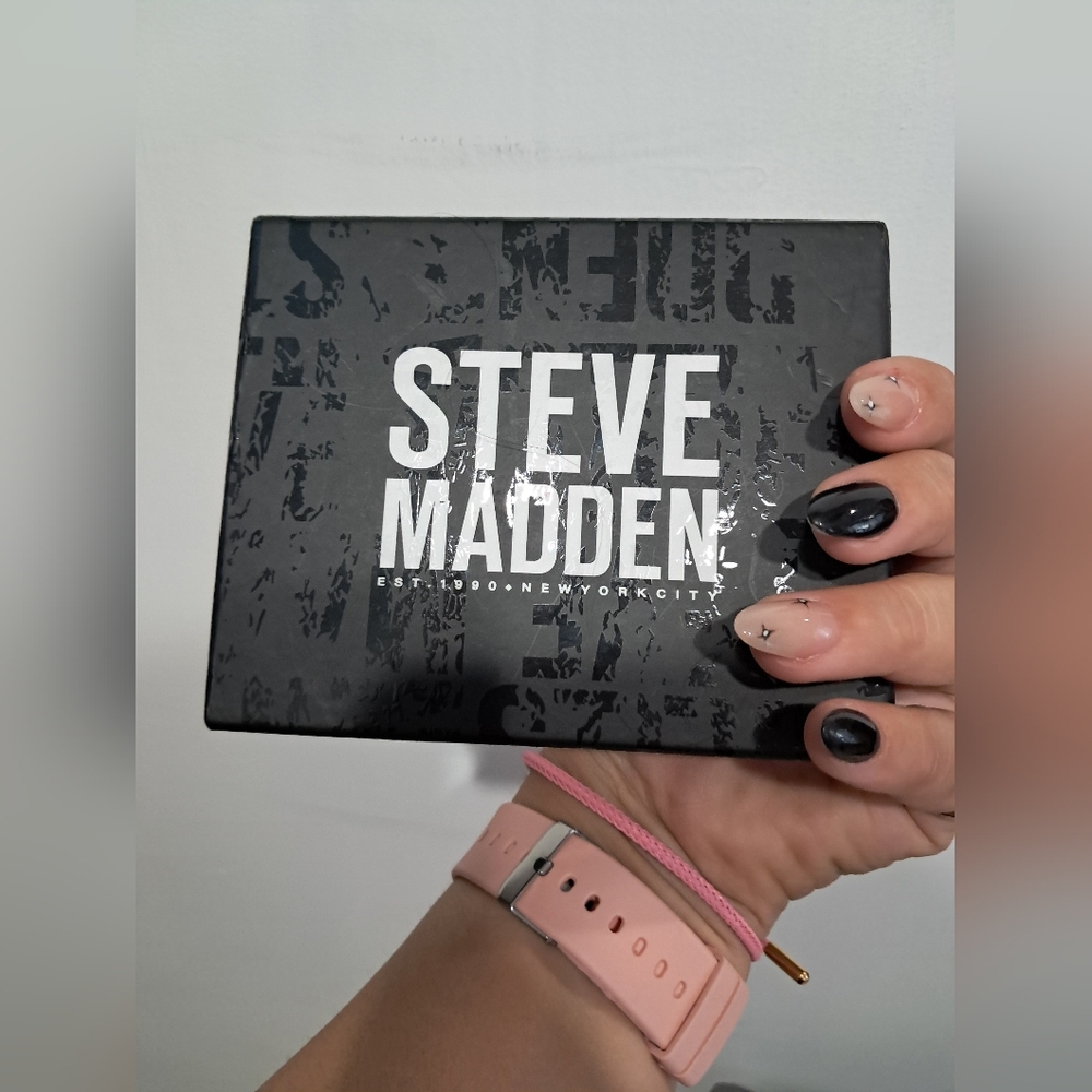 Steve Madden Black Box